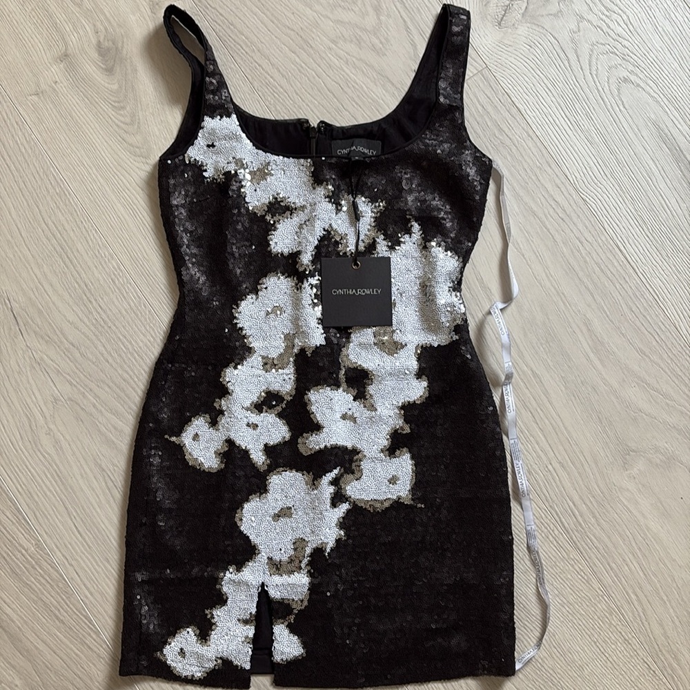 Cynthia Rowley After Hours Sequin Dress.
Size 4. New with tags. - Picture 7 of 8